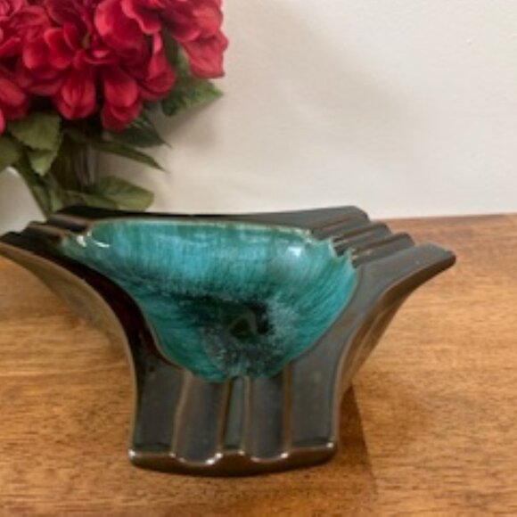 Blue Mountain Pottery Ashtray Triangular Green Black Glaze Canadian Vintage Drip - Picture 2 of 4